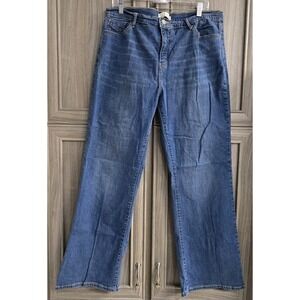 Levis 512 Jeans Womens 18 M Perfectly Slimming Bootcut Blue Denim Stretch Jeans